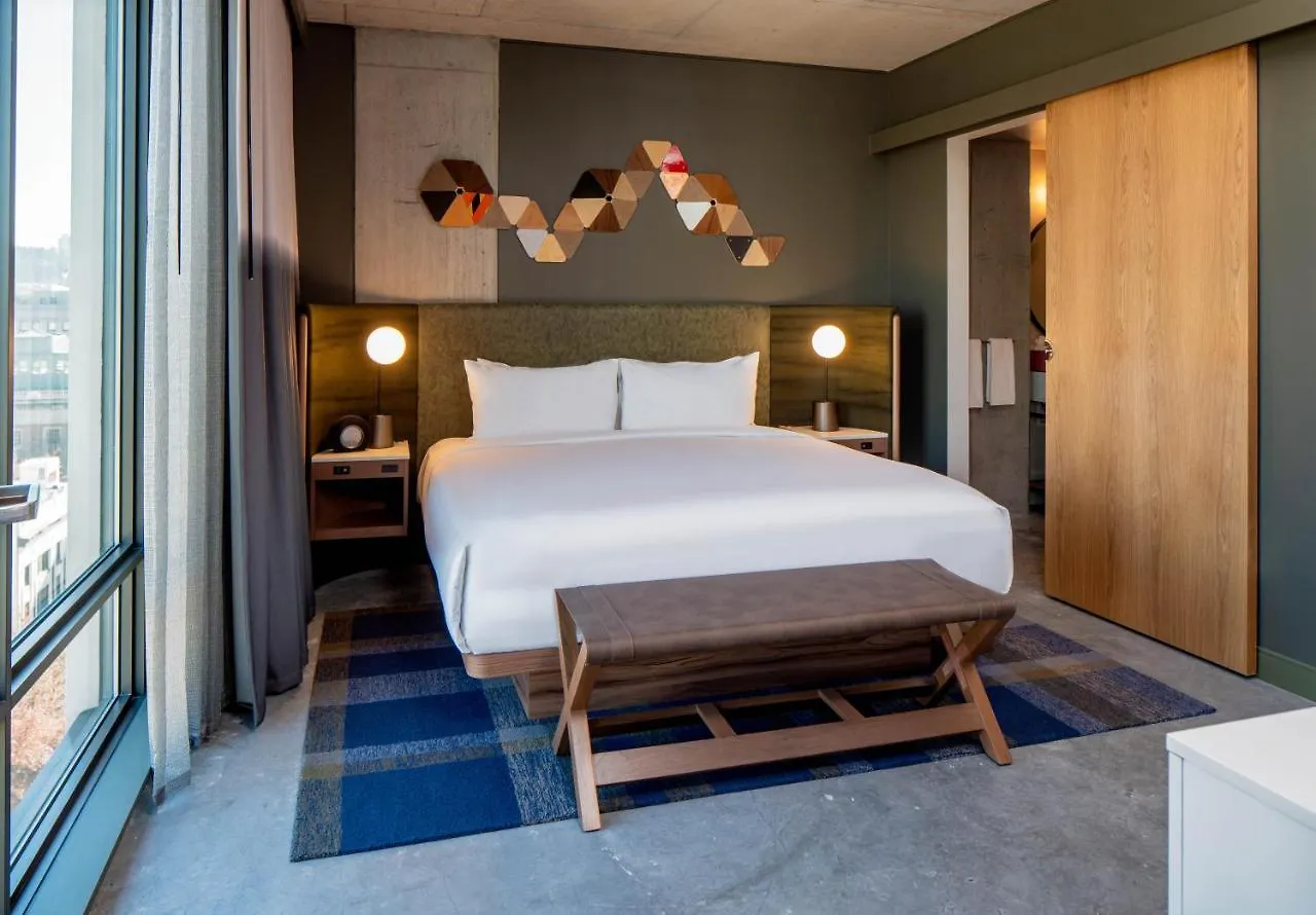 Hyatt Centric Downtown Portland Hotel 4*,